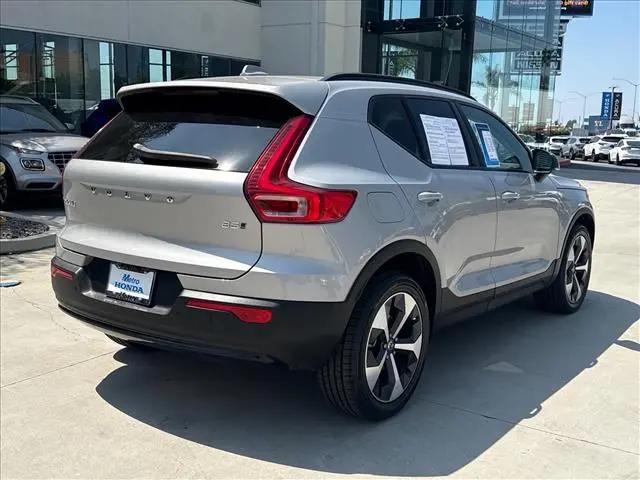 2024 Volvo XC40 Core