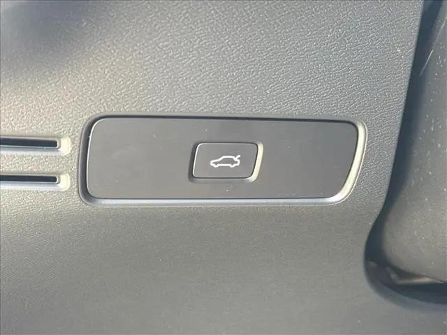 2024 Volvo XC40 Core