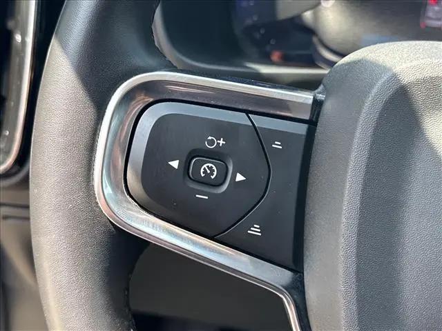 2024 Volvo XC40 Core