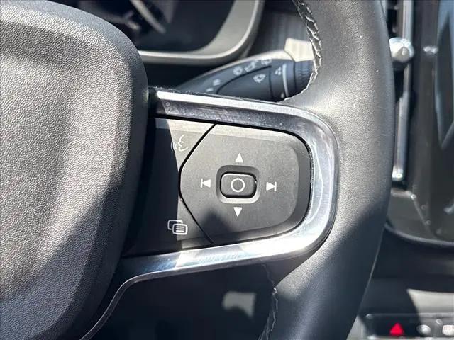 2024 Volvo XC40 Core