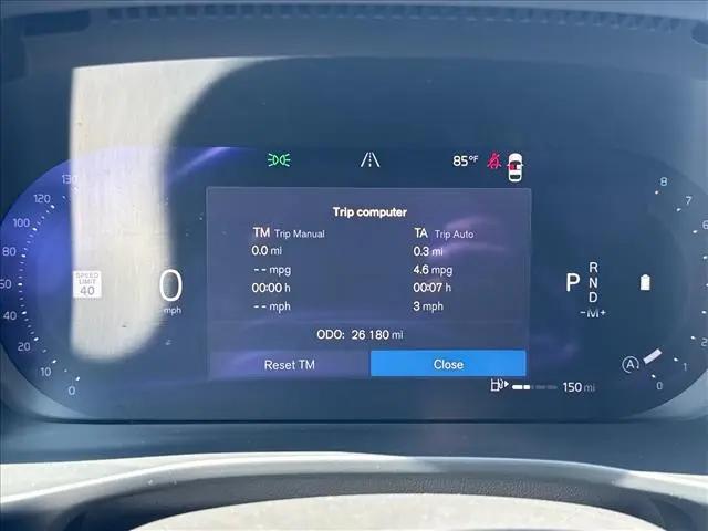 2024 Volvo XC40 Core