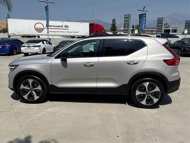 2024 Volvo XC40 Core