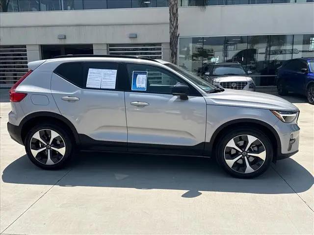 2024 Volvo XC40 Core