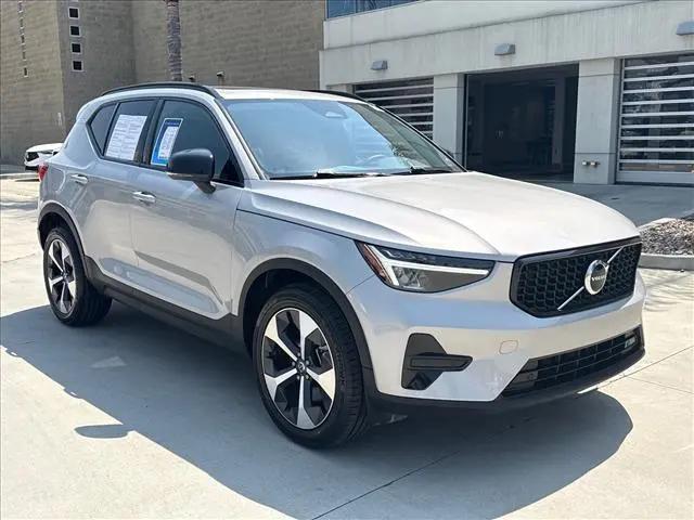 2024 Volvo XC40 Core