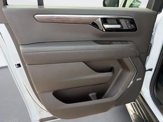 2026 Chevrolet Suburban Premier, 4WD