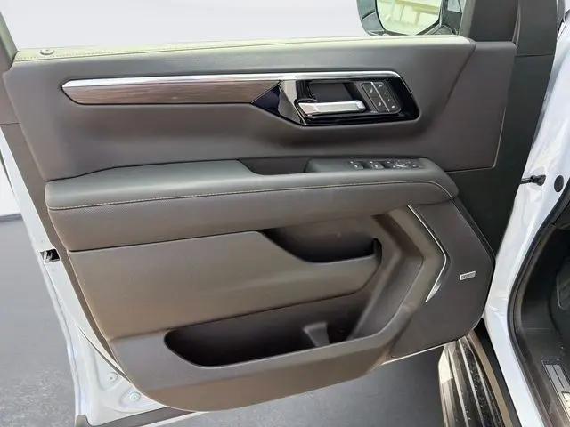 2026 Chevrolet Suburban Premier, 4WD