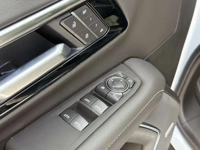 2026 Chevrolet Suburban Premier, 4WD