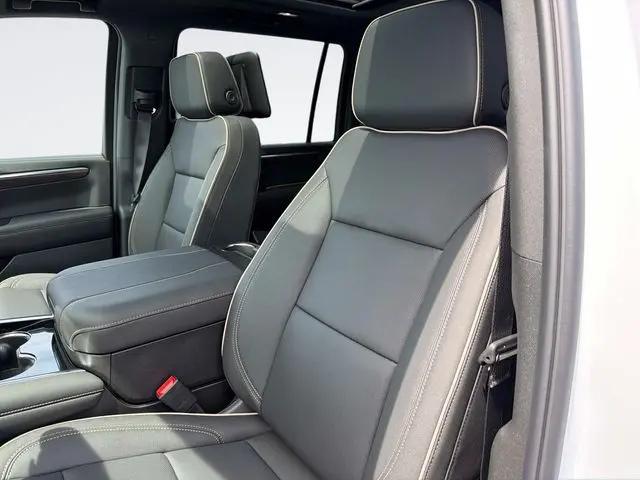 2026 Chevrolet Suburban Premier, 4WD