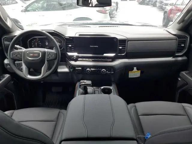 2026 GMC Sierra 1500 Crew Cab, Short Bed, SLT, 4WD