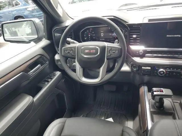 2026 GMC Sierra 1500 Crew Cab, Short Bed, SLT, 4WD