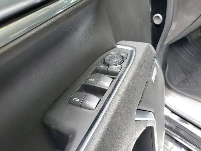 2026 GMC Sierra 1500 Crew Cab, Short Bed, SLT, 4WD