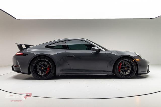 2025 Porsche 911 Carrera 4 GTS