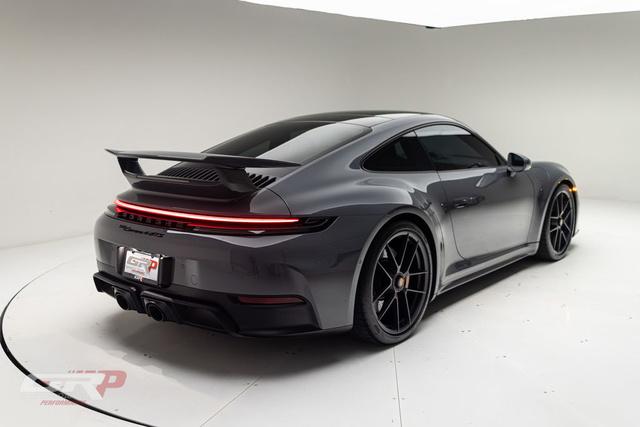 2025 Porsche 911 Carrera 4 GTS