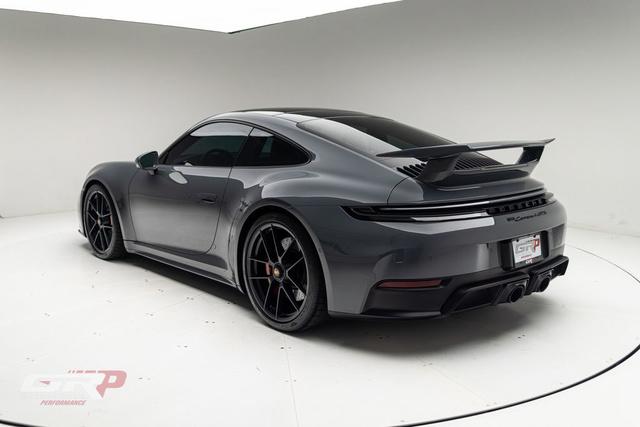2025 Porsche 911 Carrera 4 GTS