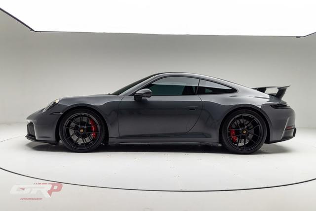 2025 Porsche 911 Carrera 4 GTS