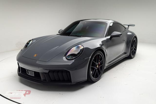 2025 Porsche 911 Carrera 4 GTS