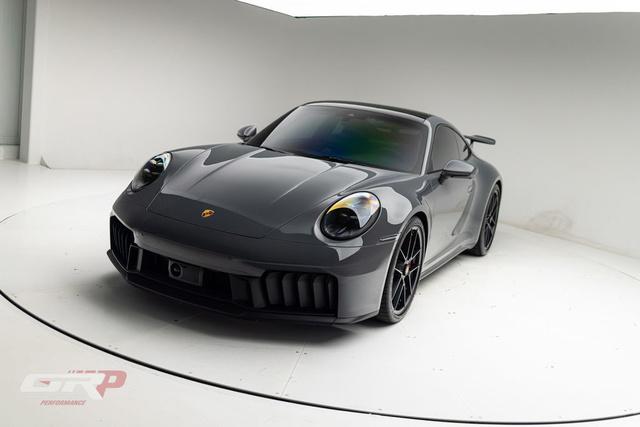 2025 Porsche 911 Carrera 4 GTS