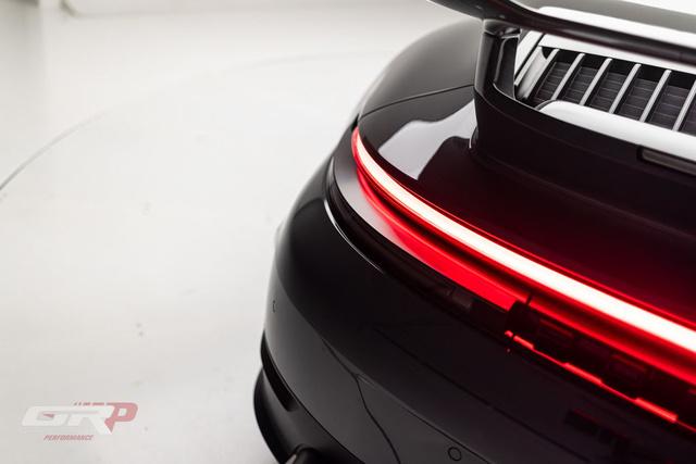 2025 Porsche 911 Carrera 4 GTS