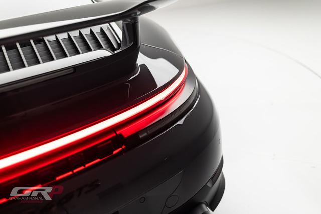 2025 Porsche 911 Carrera 4 GTS