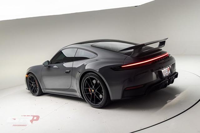 2025 Porsche 911 Carrera 4 GTS