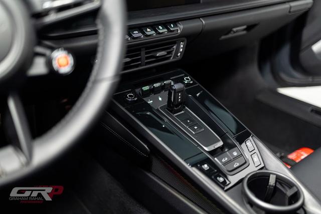 2025 Porsche 911 Carrera 4 GTS