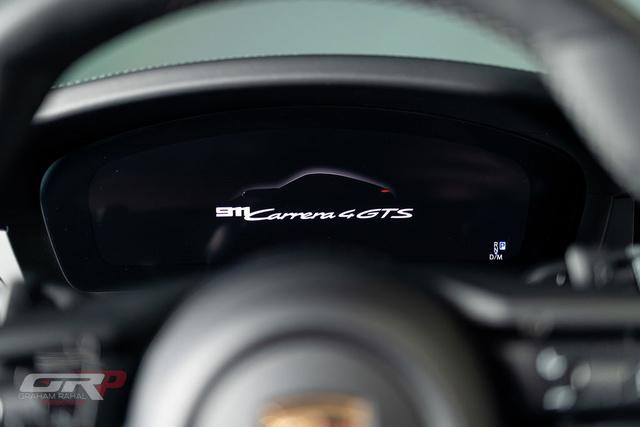 2025 Porsche 911 Carrera 4 GTS