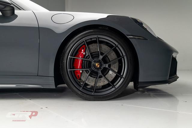 2025 Porsche 911 Carrera 4 GTS