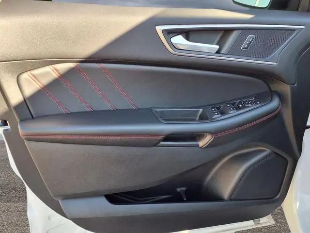 2022 Ford Edge ST-Line