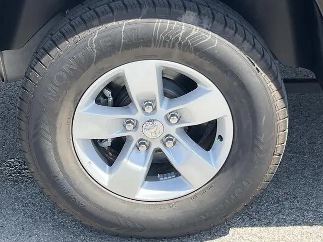 2024 Ram 1500 Classic SLT Quad Cab 4x4 6'4" Box