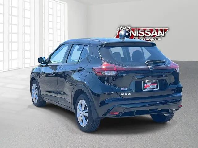 2025 Nissan Kicks S