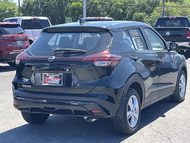 2025 Nissan Kicks S