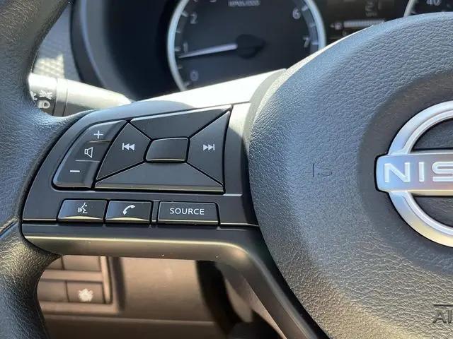 2025 Nissan Kicks S