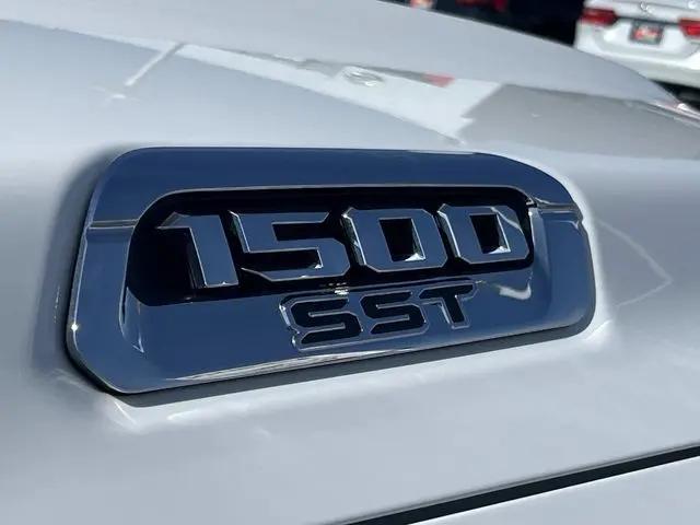 2025 Ram 1500 Laramie Crew Cab 4x4 57 Box