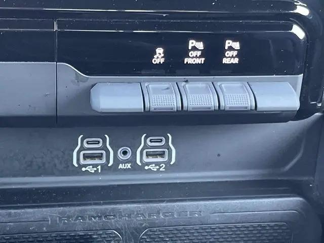 2025 Ram 1500 Laramie Crew Cab 4x4 57 Box