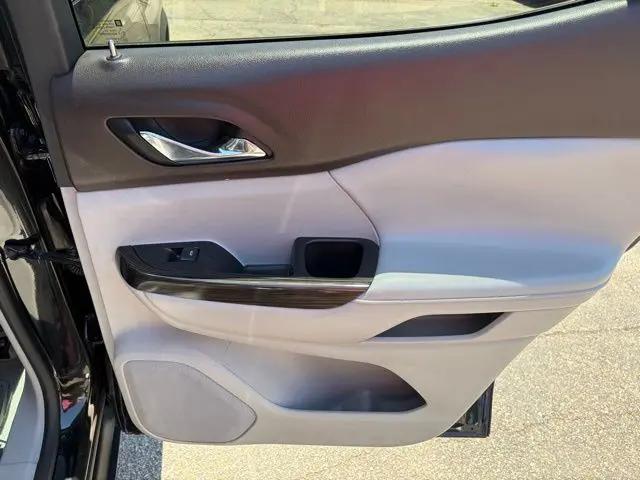 2017 GMC Acadia SLT-1