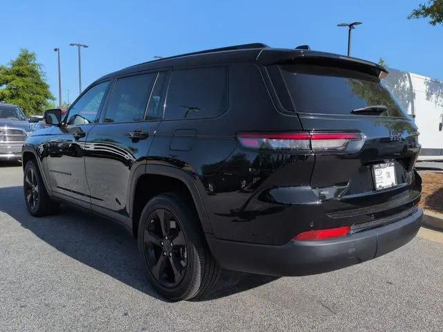 2022 Jeep Grand Cherokee L Altitude 4x2