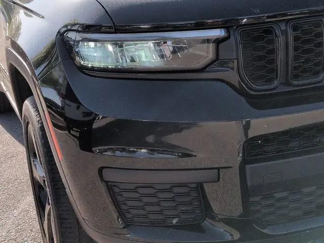 2022 Jeep Grand Cherokee L Altitude 4x2