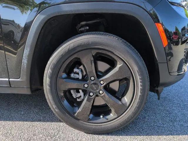 2022 Jeep Grand Cherokee L Altitude 4x2