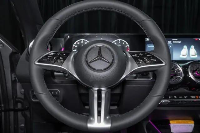2026 Mercedes-Benz GLB 4MATIC