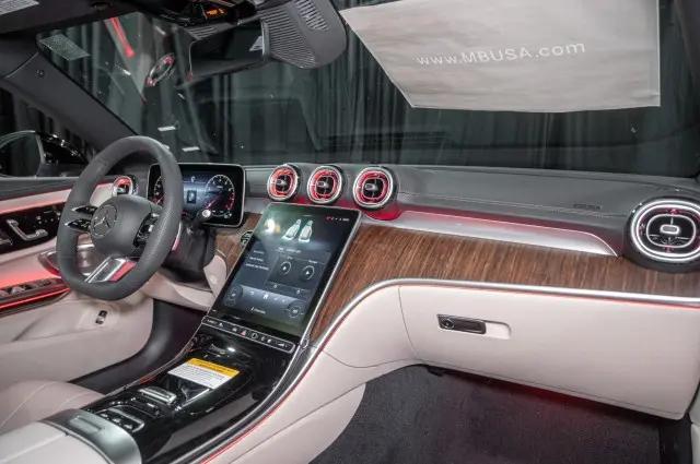 2026 Mercedes-Benz E-CLASS E 300 CLE 300