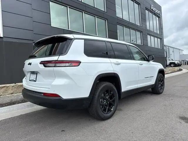 2026 Jeep Grand Cherokee L Altitude 4x4