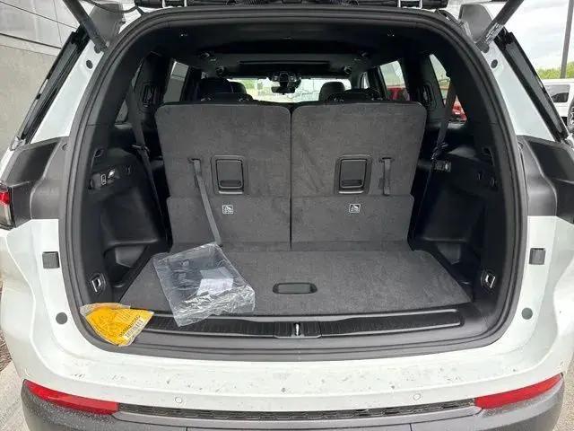2026 Jeep Grand Cherokee L Altitude 4x4