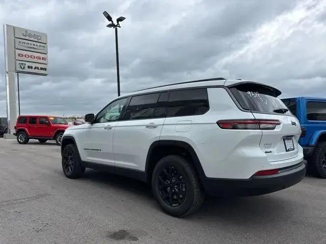 2026 Jeep Grand Cherokee L Altitude 4x4