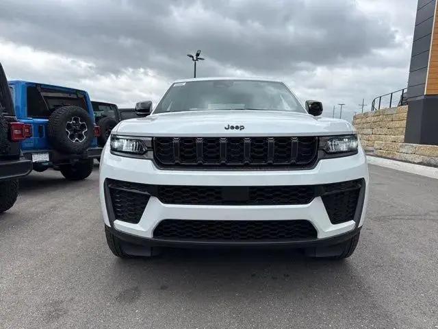 2026 Jeep Grand Cherokee L Altitude 4x4