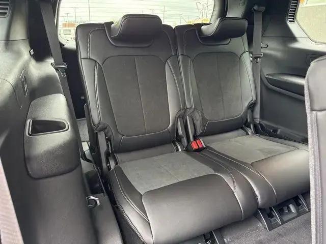 2026 Jeep Grand Cherokee L Altitude 4x4