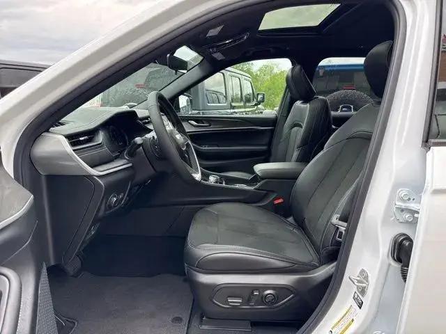 2026 Jeep Grand Cherokee L Altitude 4x4