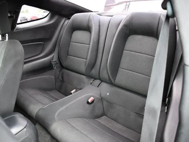 2016 Ford Mustang V6