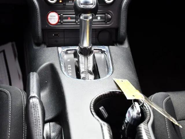 2016 Ford Mustang V6