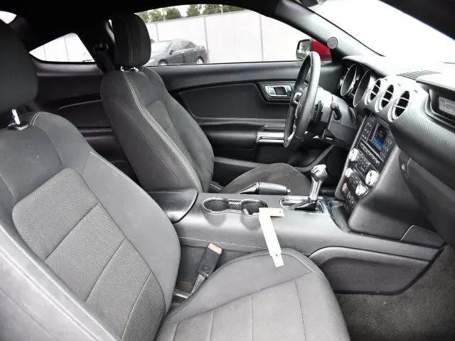 2016 Ford Mustang V6