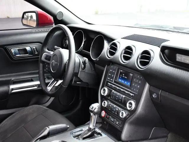 2016 Ford Mustang V6